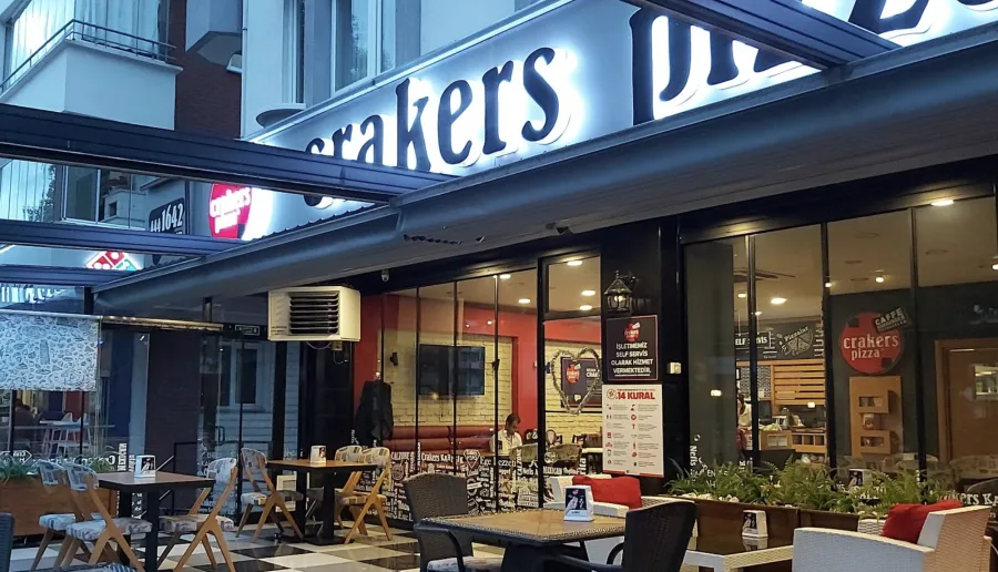Crakers Pizza